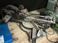 Radiaalafkortzaagmachine - afbeelding 2 van  4