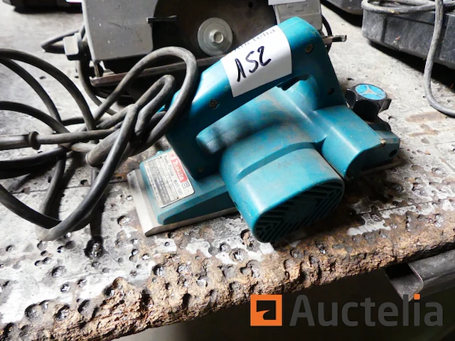 Radiaalzaag black&decker ks865, schaafmachine makita 1901 - afbeelding 5 van  7