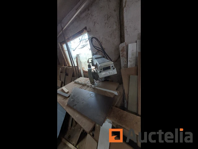 Radiaalzaagmachine dewalt 110 - afbeelding 4 van  8