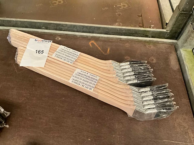 Radiator verfborstels voor schilders. (12x) - afbeelding 1 van  1