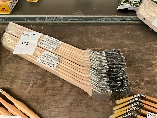 Radiator verfborstels voor schilders. (12x) - afbeelding 1 van  1