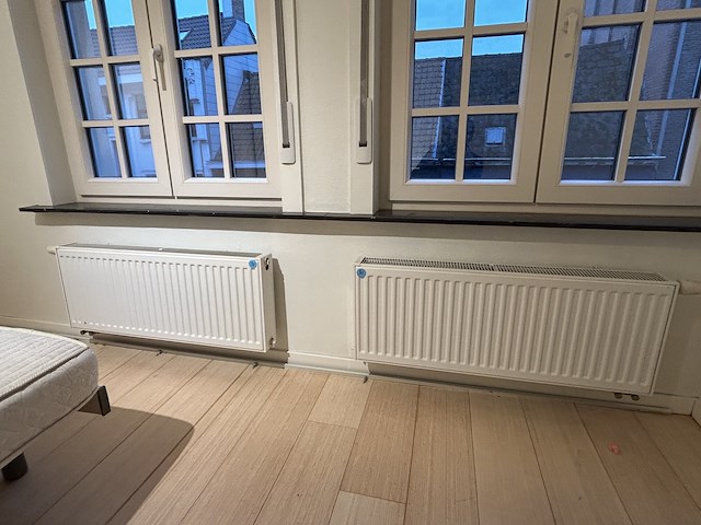 Radiatoren dressing en slaapkamer (3) - afbeelding 1 van  7