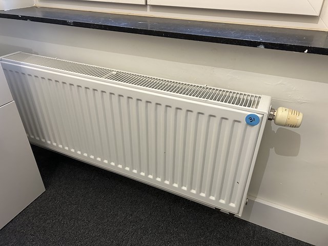 Radiatoren dressing en slaapkamer (3) - afbeelding 2 van  7