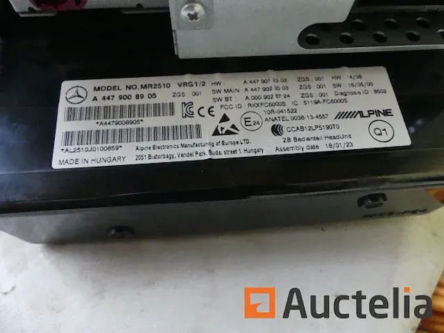 Radio- en centrale bedieningselementen voor mercedes alpine mr2510 vrg1/2 voertuig - afbeelding 2 van  4