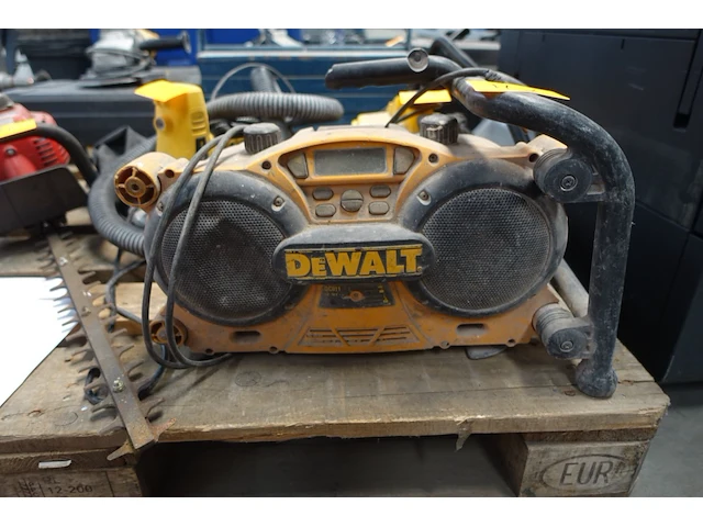 Radio dewalt - afbeelding 1 van  2