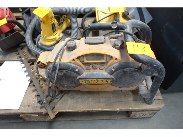 Radio dewalt - afbeelding 2 van  2