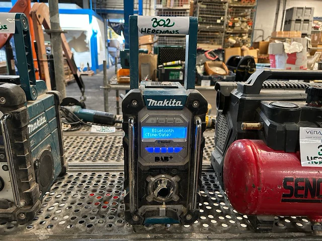Radio makita - afbeelding 1 van  7