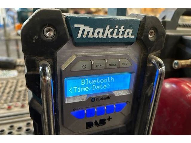Radio makita - afbeelding 2 van  7