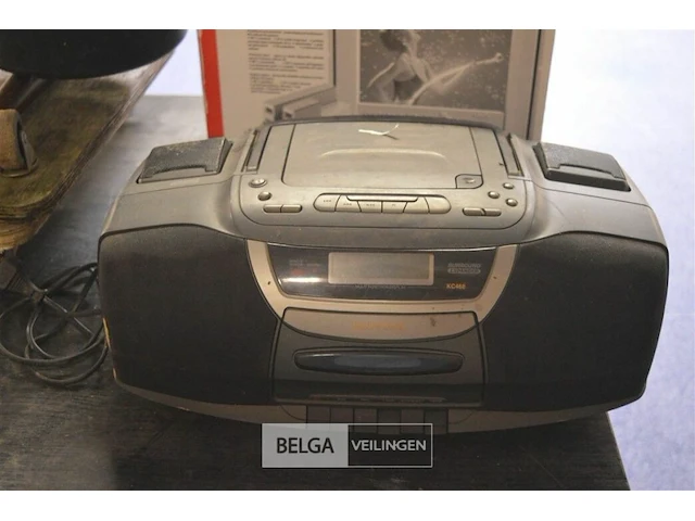 Radio - afbeelding 1 van  1