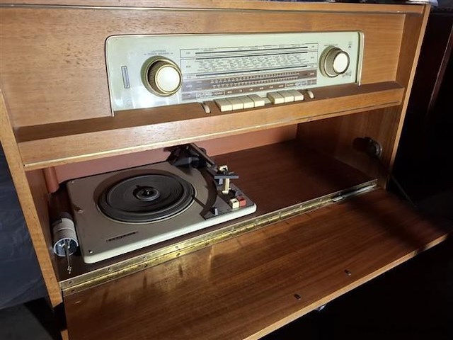 Radiomeubel - afbeelding 2 van  6