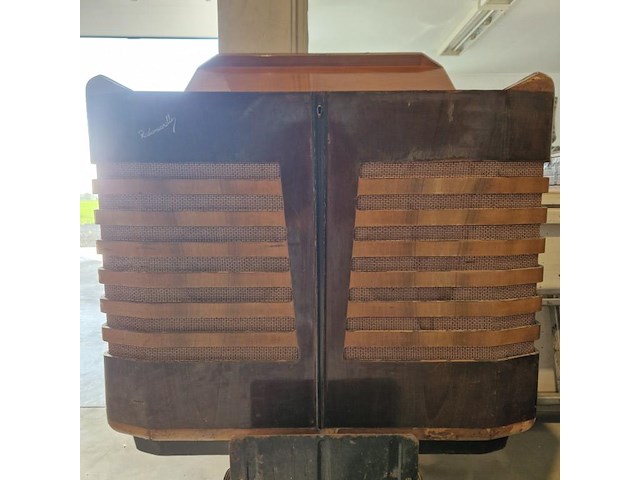 Radiomeubel - afbeelding 2 van  2