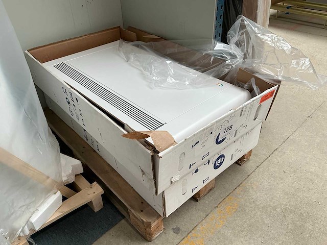 Radson sl600 purmo austria ventilatieconvertor (2x) - afbeelding 2 van  3