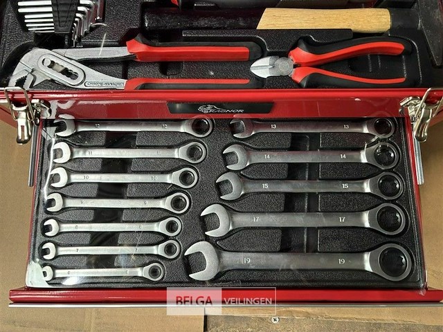 Ragnor iron case with tools - afbeelding 8 van  9