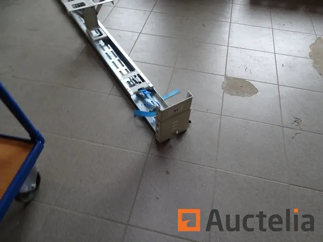 Rail voor bestelwagens - afbeelding 1 van  10