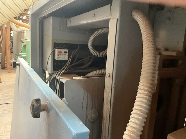 Ramenpennenbank en profileermachine vertongen - afbeelding 3 van  21