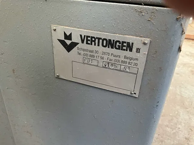 Ramenpennenbank en profileermachine vertongen - afbeelding 11 van  21