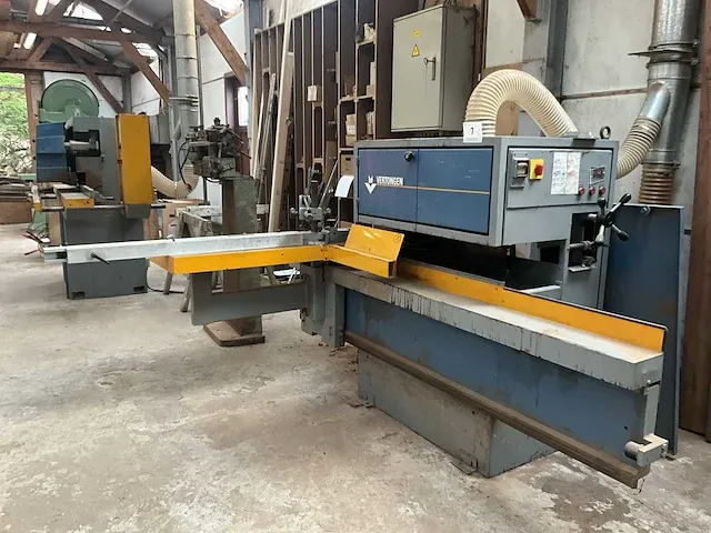 Ramenpennenbank en profileermachine vertongen - afbeelding 1 van  21