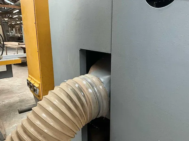 Ramenpennenbank en profileermachine vertongen - afbeelding 13 van  21