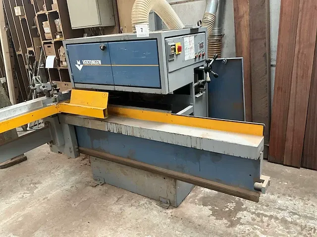 Ramenpennenbank en profileermachine vertongen - afbeelding 15 van  21
