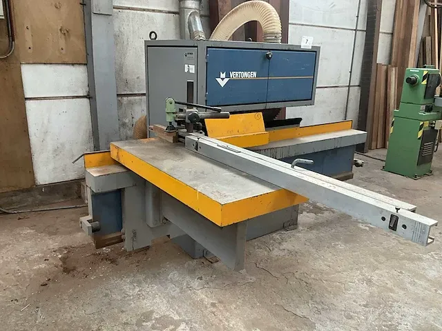 Ramenpennenbank en profileermachine vertongen - afbeelding 17 van  21