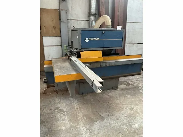 Ramenpennenbank en profileermachine vertongen - afbeelding 19 van  21