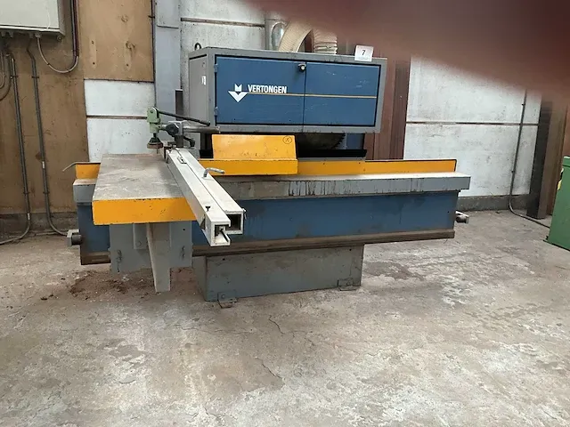 Ramenpennenbank en profileermachine vertongen - afbeelding 20 van  21