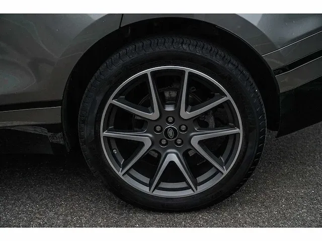 Range rover velar 3.0l mhev se suv - 2021 - afbeelding 18 van  61