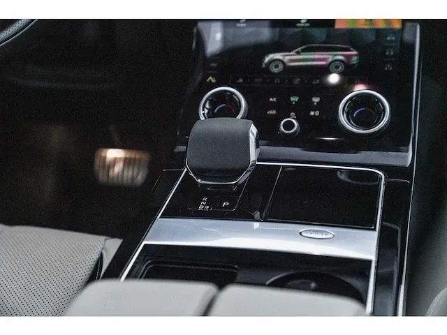 Range rover velar 3.0l mhev se suv - 2021 - afbeelding 32 van  61