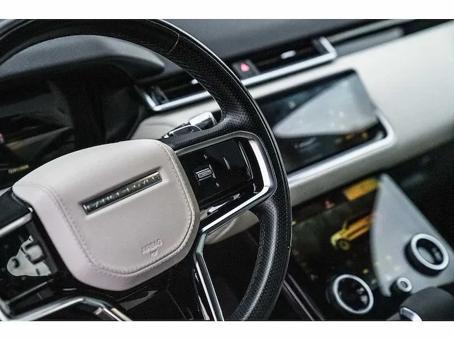 Range rover velar 3.0l mhev se suv - 2021 - afbeelding 43 van  61