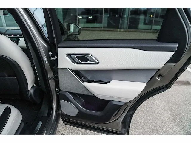 Range rover velar 3.0l mhev se suv - 2021 - afbeelding 50 van  61