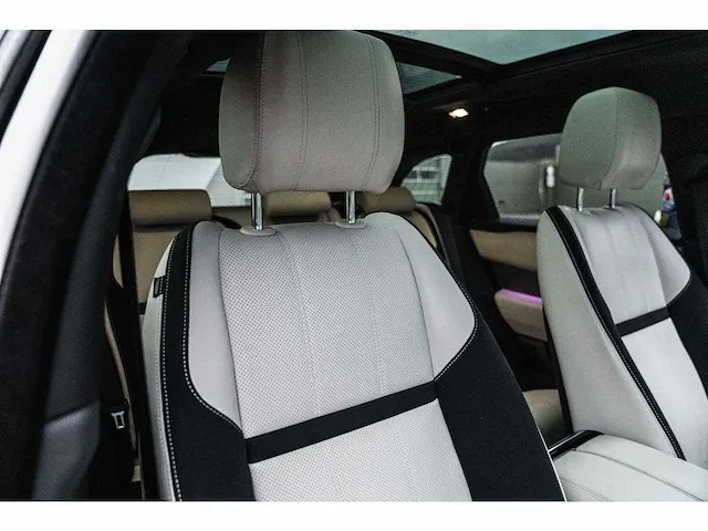 Range rover velar 3.0l mhev se suv - 2021 - afbeelding 54 van  61