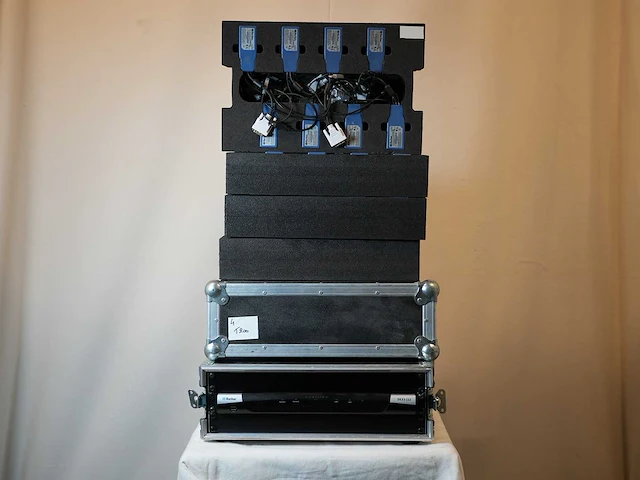 Raritan - dkx3-232 - diverse videoapparatuur - afbeelding 1 van  3