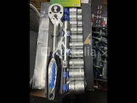 Ratel set met doppen 3/4 - afbeelding 1 van  2