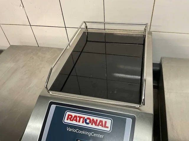 Rational variocookingcenter multi-kookapparaat met onderstel - afbeelding 9 van  12