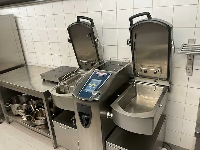 Rational variocookingcenter multi-kookapparaat met onderstel - afbeelding 11 van  12