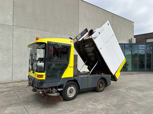 Ravo - 1995 - 5002 - straatveegmachine - afbeelding 32 van  59