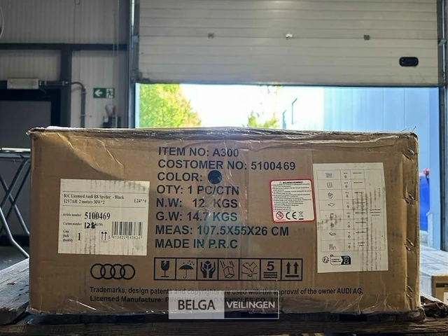 R/c licensed audi r8 spyder - black - afbeelding 3 van  4