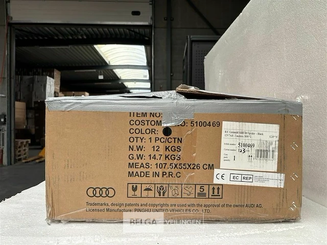 R/c licensed audi r8 spyder black - afbeelding 3 van  4