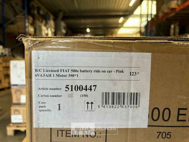 R/c licensed fiat 500e battery ride on car - pink - afbeelding 4 van  4