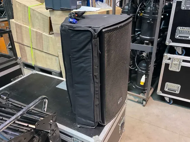 Rcf tt+25a active speaker - afbeelding 4 van  7