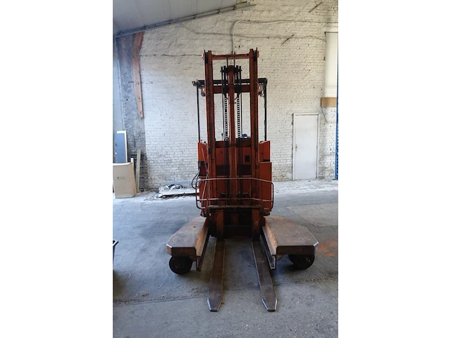 Reach truck toyota - afbeelding 1 van  7