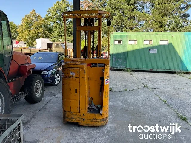 Reach truck - afbeelding 9 van  15
