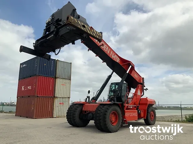 Reachstacker - afbeelding 1 van  32