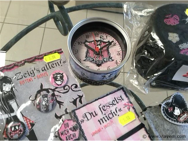 Rebella items - afbeelding 2 van  2
