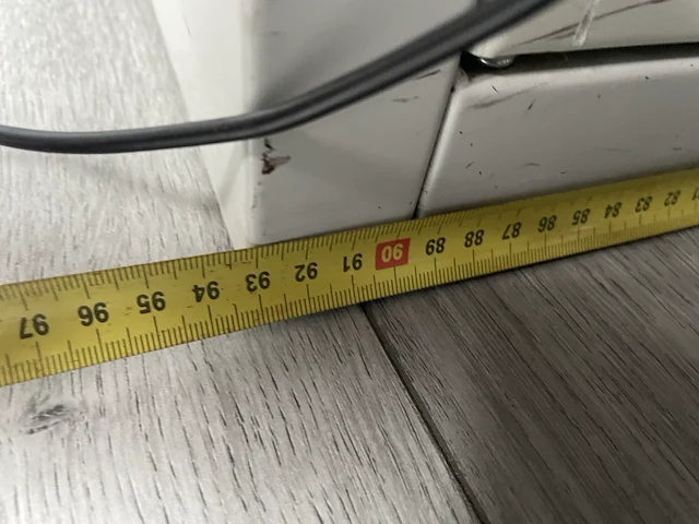 Recent en degelijk bureelmeubilair inofec (tafels en kast) - afbeelding 33 van  58