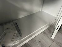 Recent en degelijk bureelmeubilair inofec (tafels en kast) - afbeelding 36 van  58