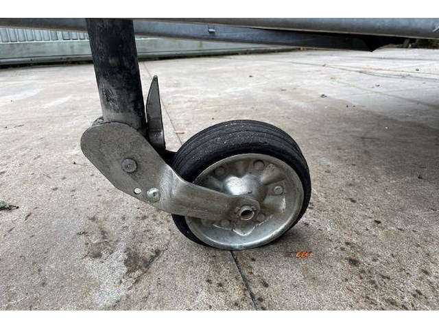 Recente kip aanhangwagen dubbele as/opbouw - afbeelding 46 van  51