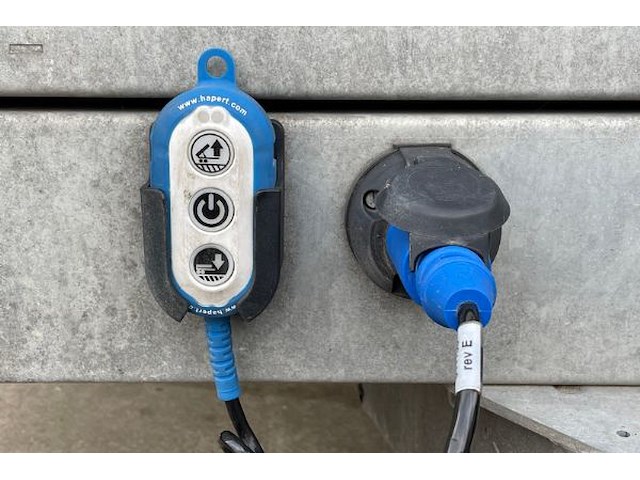 Recente kip aanhangwagen dubbele as/opbouw - afbeelding 45 van  51