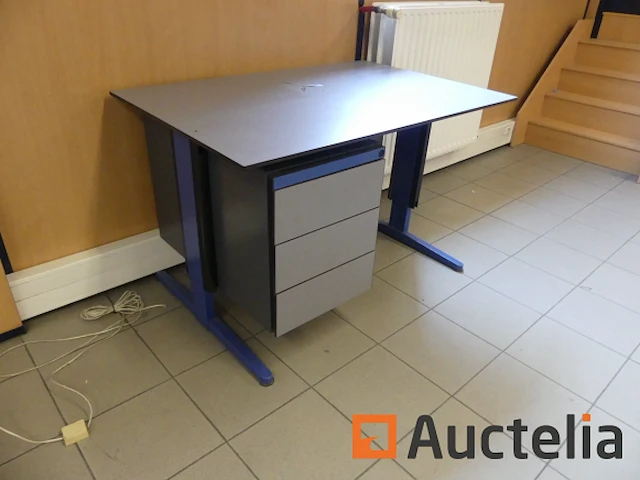 Rechter bureau - afbeelding 2 van  4