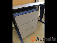 Rechter bureau - afbeelding 4 van  4